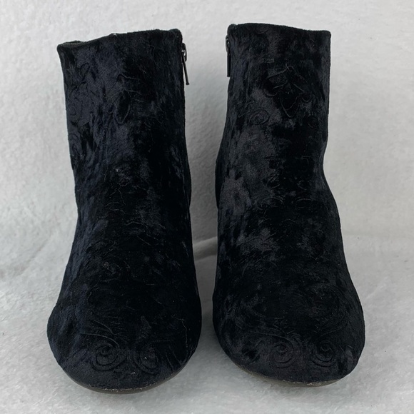 SO Womens Heeled Black Cut Velvety Fabric Ankle Boots Side Zip Chunky Heel US 10 - Picture 4 of 12